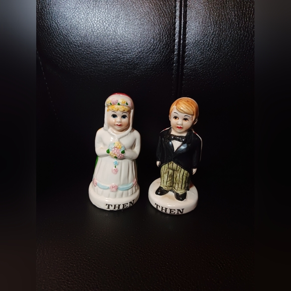 1960's Now and Then salt pepper shakers - Picture 10 of 10